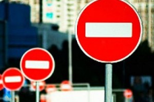 В Украине изменили правила проезда перекрестков с круговым движением