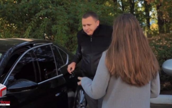 
Журналисты обнаружили незадекларированные автопарки и недвижимость киевских таможенников 